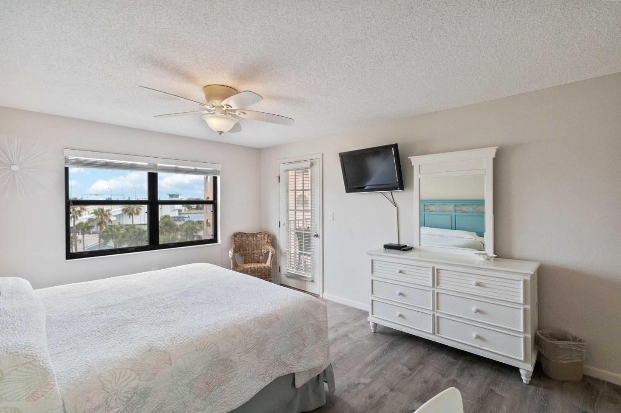 301 Beach Place Condos 圣徒皮特海滩 外观 照片